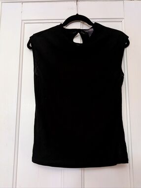 Banana Republic Sleeveless Black Medium Top Classic Clean Elegant Minimalist